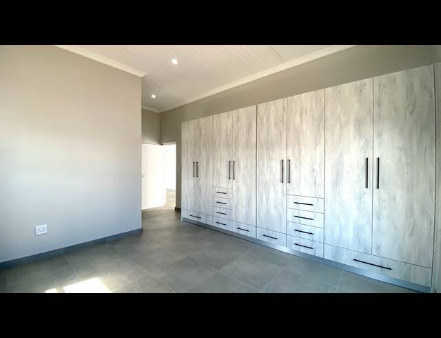 3 BEDROOM HOUSE FOR SALE IN ATLANTIC SANDS PRIVATE ESTATE